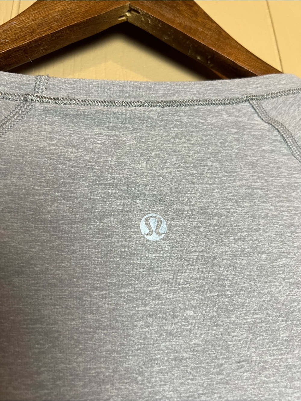 lululemon athletica Light Gray and Dark Gray Long Sleeve Top - Picture 4 of 5